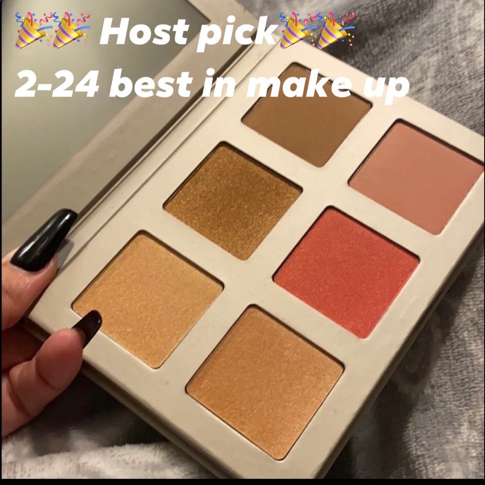 💕HP💕 Iconic London Blaze chaser face palette
